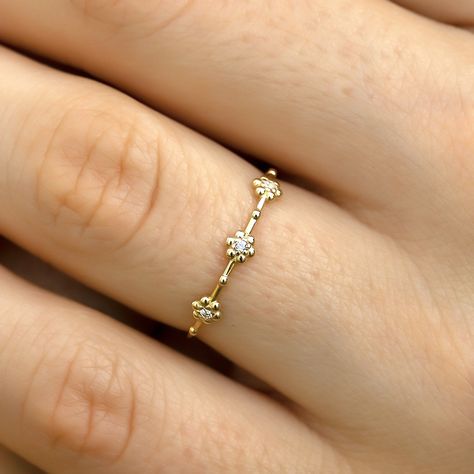 Dainty Everyday Rings, Dainty Gold Rings Minimalist Jewelry, Granola Engagement Rings, Minimalist Engagement Ring White Gold, Minimalist Gemstone Rings, Senior Ring, Minimalist Bridesmaid, Ring For Women Unique, Nature Inspired Rings