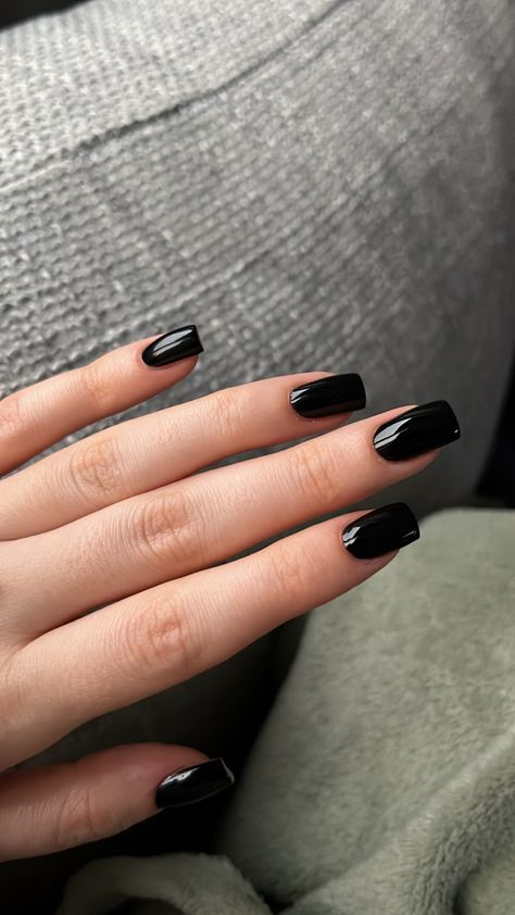 Medium Length Black Nails, Glossy Black Nails, Wedding Nail Colors, Dark Romantic Wedding, Black Acrylic Nails, Coffin Shape Nails, Dark Romantic, Prom Nails, Dope Nails