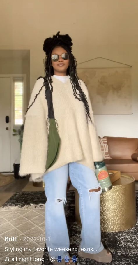 Fall Basics Black Women, Black Girls Cozy Outfits, Boho Fashion Fall Black Women, Neo Soul Outfits Fall, Boho Winter Outfits Black Women, Cute Comfortable Winter Outfits, Cozy Fall Outfits Black Women, Boho Outfits Black Women Winter, Earthy Boho Outfits Black Women Winter