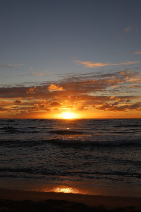 Print of a photo that I took of a gorgeous Hawaiian sunrise on the island of Kauai.  No filter. Beautiful Views Nature, Art For Walls, Walls Art, Pretty Skies, Image Nature, Art Nouveau Art, Sky Pictures, Nouveau Art, Pretty Landscapes