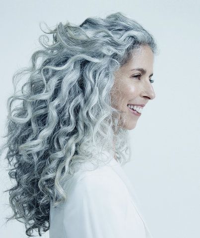 These 8 Women Will Make You Wish You Had Gray Hair | Do less and this could be you. Eight women prove the power of the super natural. Curly Gray Hair, Long Grey Hair, Grey Balayage, Granny Hair, Grey Curly Hair, Gorgeous Gray Hair, Grey Hair Inspiration, Beautiful Gray Hair, Hair Gray