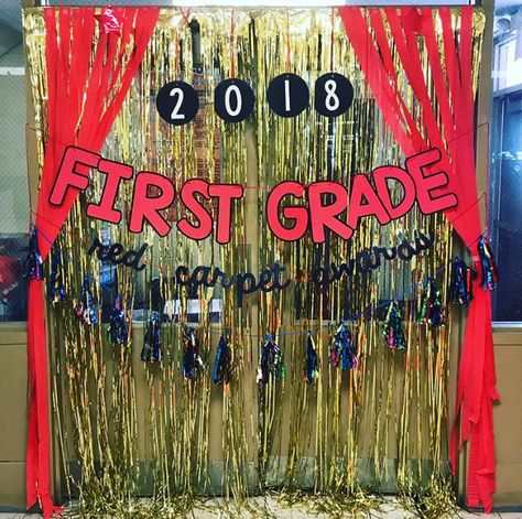 End Of Year Class Party Decorations, Elementary Awards Ceremony Decorations, Awards Day Decorations School, End Of School Year Decorations, Red Carpet Prek Graduation, End Of Year Awards Ceremony Decorations, Red Carpet Classroom Awards, Red Carpet Classroom Theme, Red Carpet Classroom