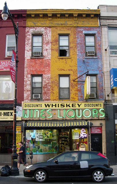 Astoria; I love this! Nyc Stores, Astoria Queens, Vintage Nyc, Queens Nyc, Astoria Ny, Queens Ny, Shop Fronts, Old Signs, City That Never Sleeps