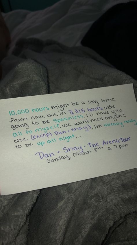 Birthday Concert Ticket Surprise, Concert Ticket Surprise Ideas, How To Surprise Someone With Tickets, Concert Surprise Ideas, How To Surprise Someone With Concert Tickets, Zach Bryan Ticket Surprise, Taylor Swift Concert Surprise Ideas, Concert Tickets Gift Surprise, Concert Ticket Gift Surprise Ideas