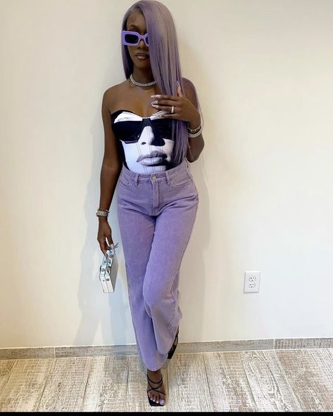 Platform Chunky Heels Outfits Style, Black Outfit Pink Accessories, 16 Birthday Outfits Black Women, Purple Going Out Outfit, Outfits With Purple Hair, Senior Brunch Outfit Ideas Black Women, Senior Brunch Outfit, Birthday Outfit Black Woman, Purple Outfits Black Women