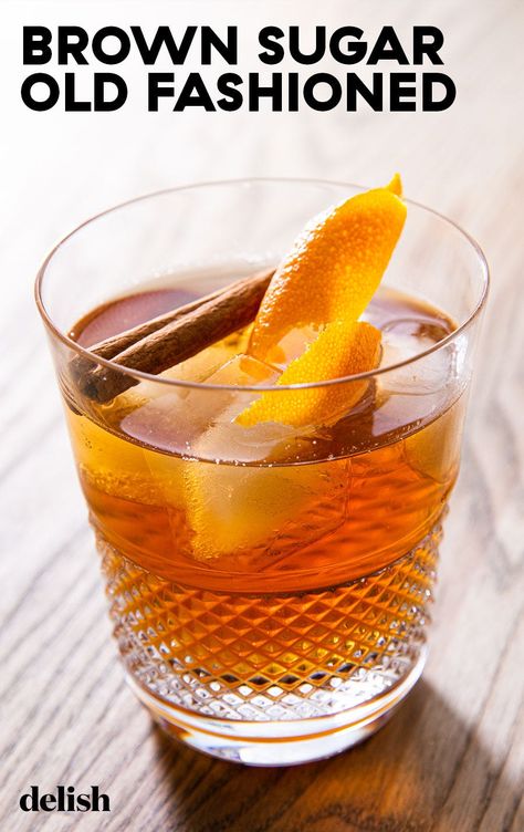 Brown Sugar Cinnamon Old Fashioned, Whisky Old Fashioned, Brown Butter Old Fashioned, Brown Drinks Alcohol, Brown Sugar Bourbon Cocktail, Best Old Fashioned Cocktail Recipe, Brown Sugar Old Fashioned Cocktail, Flavored Old Fashioned Cocktail, Old Fashioned Recipes Cocktail