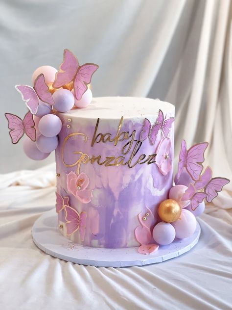 Purple Birthday Theme Ideas, Babyshower Decoration Ideas Girl, Babyshower Ideas Baby Girl, Purple Butterfly Theme Cake, Pink Butterfly Cake Ideas, Pink And Purple Cake Ideas Birthday, Pink Baby Shower Cake Ideas, Girl Baby Birthday Theme, Butterfly Cake For Baby Girl