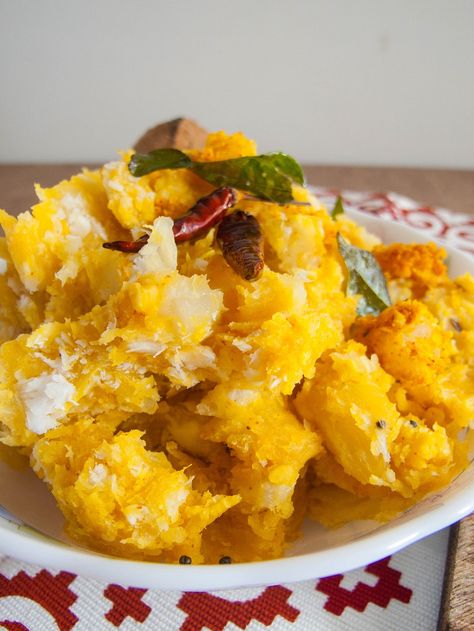 Kerala Kappa Curry Recipe – Mashed Tapioca Recipe  Recipe at: https://thetastesofindia.com/kerala-kappa-curry-recipe/ Fast Recipes Easy, Tapioca Recipe, Kerala Snacks, India Recipes, Tapioca Recipes, Pork Barbecue, Barbecue Recipe, Desi Street Food, Mom Recipes