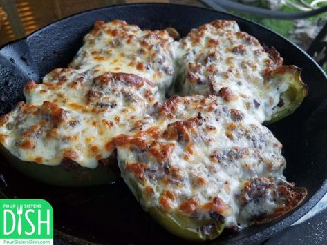 R3 Diet, Philly Stuffed Peppers, Roast Beef Seasoning, R3 Recipes, Philly Cheesesteak Stuffed Peppers, Cheesesteak Stuffed Peppers, Easy Dinner Recipes Crockpot, Veggie Dinner, Philly Cheesesteak