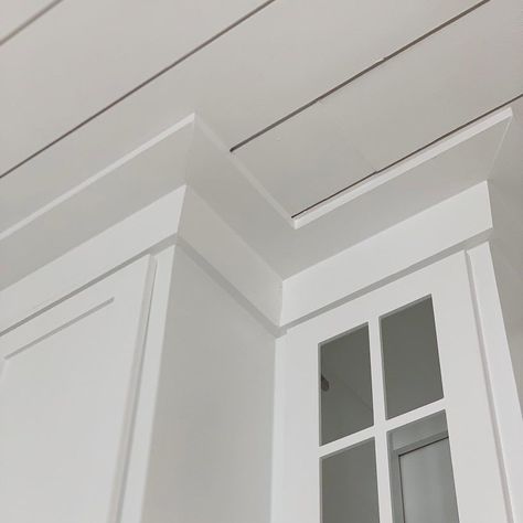 8 Modern Crown Molding Designs and Ideas | The Family Handyman Craftsman Crown Molding, Farmhouse Crown Molding, Flat Crown Molding, Crown Molding Modern, Modern Crown Molding, Craftsman Style Trim, Modern Crown, Crown Molding Styles, Farmhouse Trim