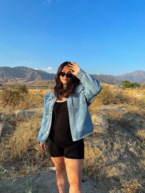 Romper With Jean Jacket Outfit, Black Unitard Outfit, Unitard Outfit, Plus Size Jean Jacket, Desert Look, Black Unitard, Romper Plus Size, Disney Fits, Outfits Jewelry