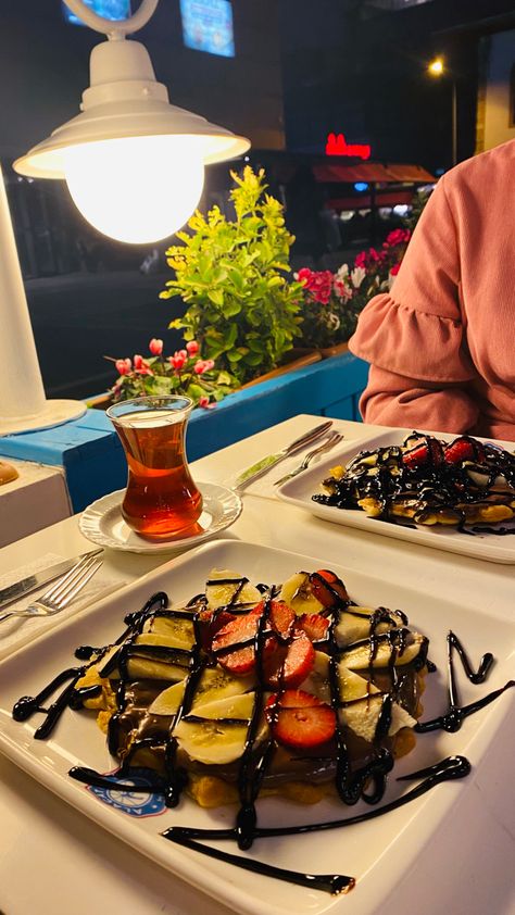 Waffle Fake Story, Waffle Story, Waffle Bar, Hijab Cartoon, Food Displays, Snap Food, روتين العناية بالبشرة, Fake Story, Aesthetic Food