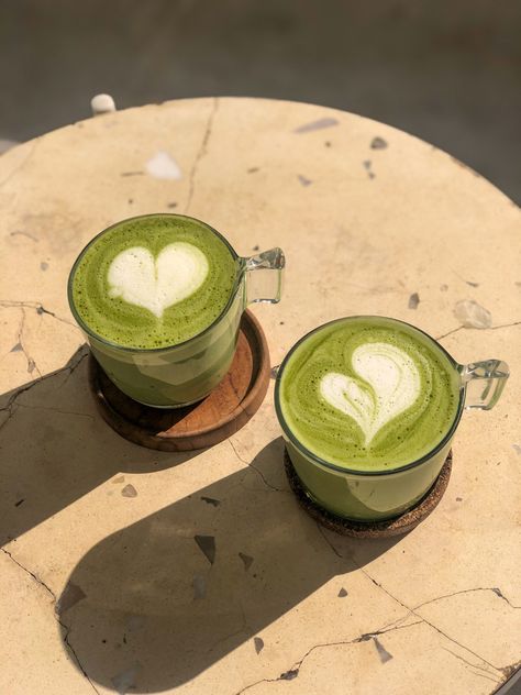 Matcha Cafe, Matcha Green Tea Latte, Matcha Drink, Iced Matcha Latte, Green Tea Latte, Organic Matcha, Iced Matcha, Pretty Drinks, Cozy Cafe