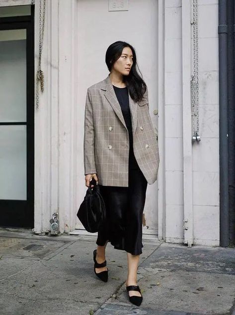 How to Style Oversized Blazer For Office Outfit Looks