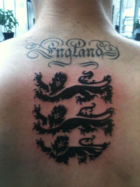 England Football Tattoo, England Lionesses Tattoo, England Tattoo Ideas, Three Lions Tattoo England, English Lion Tattoo, Scottish Lion Tattoo, Lion Crest Tattoo, Heraldic Lion Tattoo, England Lion Tattoo