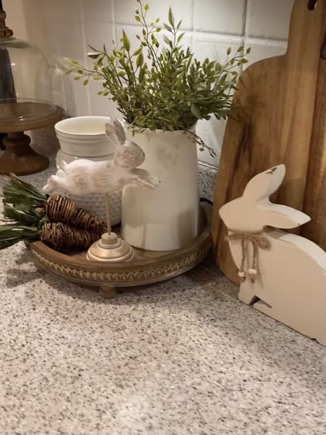 Easter Trees Decorated, Neutral Easter Decor Ideas, Vintage Spring Aesthetic, Neutral Easter Decor, Vintage Spring Wedding, Color Palette Vintage, Easter Kitchen Decor, Neutral Easter, Easter Buffet