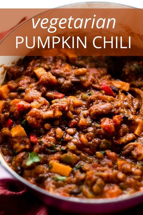 Pumpkin Chili Vegetarian Crock Pot, Vegan Pumpkin Chili Crockpot, Veggie Pumpkin Chili, Slow Cooker Pumpkin Chili Vegetarian, Vegan Chili Recipe Sweet Potato, Vegetarian Pumpkin Chili Crockpot, Vegan Pumpkin Chili Recipe, Fall Stew Recipes Vegetarian, Vegetarian Pumpkin Chili Recipe