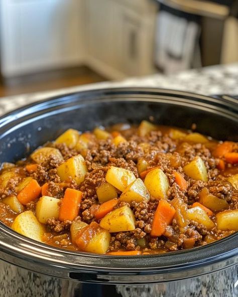 This is called Poor Man's Stew but I feel so rich eating it! Poor Man's Stew, Poor Man Soup, Poor Mans Stew, Mini Crockpot Recipes, Ground Beef Stews, Slow Cooker Kitchen, Poor Man, Healthy Slow Cooker, Slow Cooker Recipes Healthy