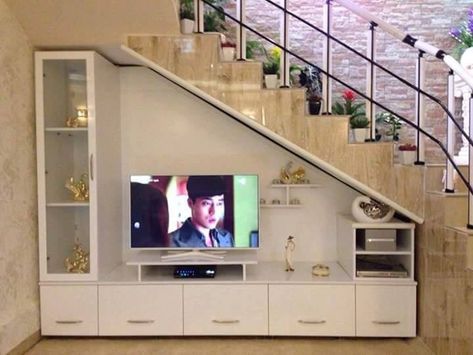 Under Stair Tv Unit Design, Tv Unit Under Staircase Living Rooms, Living Room Under Stairs, تحت الدرج, Ruang Tv, Staircase Design Modern, Stairs Design Interior, Stairs In Living Room, Tv Unit Interior Design