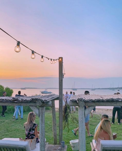 In the spirit of Summer, we’ve put together the best of the South Fork in this Montauk Destination Guide ✨ #kusshibags #makeuobag #travelguide #travelwithkusshi #montauk #hamptons #itinerary #summerstyle #vacation #traveltips 📷: @beauandro Hamptons Itinerary, East Hamptons Aesthetic, Montauk Aesthetic, Bachelorette Aesthetic, Gurneys Montauk, Montauk Wedding, Camp Hero, Summer In The Hamptons, Montauk New York