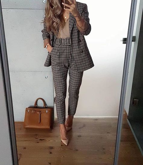 Professional Work Outfit, Cooler Style, Summer Work Outfits, Professional Attire, Business Outfit, Outfit Combinations, Trend Fashion, Work Outfits Women, 가을 패션