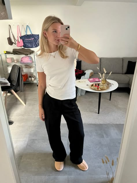 Cph Style, La Outfits, Dance Hairstyles, Copenhagen Style, Stockholm Style, Chill Outfits, Stockholm Fashion, Fits Inspo, Teenager Outfits