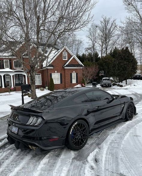 Ford Mustang Wallpaper, Black Mustang, Ford Mustang Car, Car Organization, Pimped Out Cars, Car Organizer, Car Aesthetic, Street Racing Cars, New Bmw