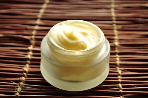 The invention of cold cream is credited to Galen, a physician in the second century from Greece. This cold cream is thick and softens when it touches the skin.  It is perfect for dry skin on elbow, feet, and knees and also perfect for natural ways of removing makeup and to avoid eczema in dry parts … Skin Cream Recipes, Report Covers, Dry Skin Makeup, Project Report, Creme Anti Age, Removing Makeup, Diy Kosmetik, Manufacturing Plant, Cold Cream