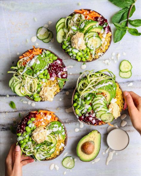 Check out these beautiful rainbow buddha bowls by Hannah from @twospoons.ca ✨🌱 Starting with turmeric quinoa for the base and topped with spiralized zucchini, cucumber, carrots, edamame, and hummus, served with a garlic tahini sauce to drizzle.  🎉#powersalad #buddhabowl #vegansalad #veganrecipe #quickeasymeals Wild Rose Detox Recipes, Tahini Dressing Recipe, Vegan Buddha Bowl, Buddha Bowls, Vegan Bowls, Tahini Dressing, Buddha Bowl, Vegetable Seasoning, Vegan Salad