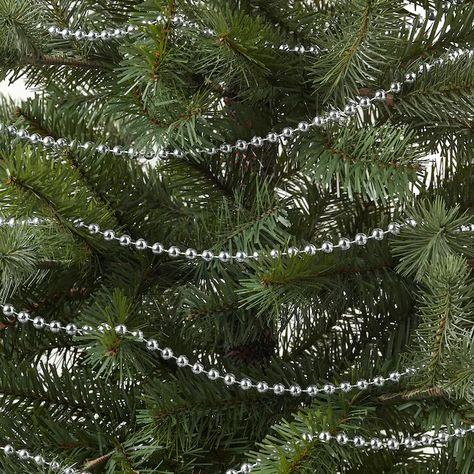 Winter Table Decorations, Pearl Garland, Christmas Wedding Decorations, Winter Table, Advent Wreath, Festival Diy, Ikea Family, Garden Studio, Tree Wedding