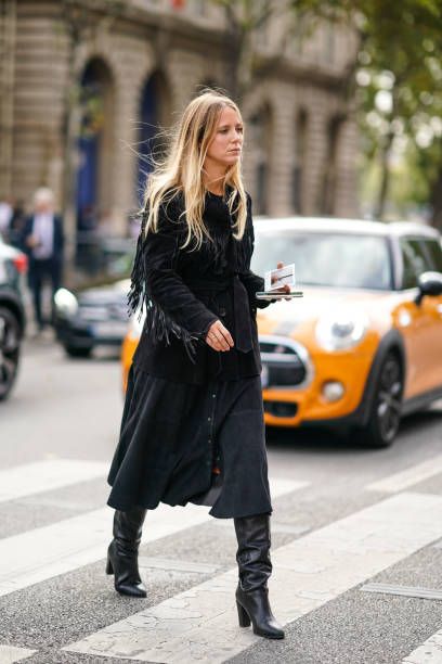 Jennifer Neyt, French Style Icons, Looks Streetwear, Outfits To Recreate, Black Everything, Total Black, All Black Everything, Design Clothes, Telling Stories