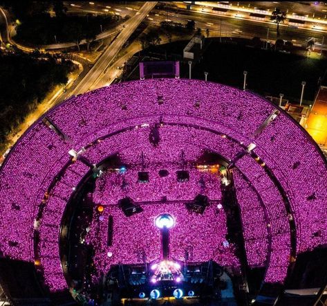 Blackpink Cool, Blackpink Wallpaper Aesthetic, Blackpink Coachella 2023, Concert Blackpink, Future Concert, Concert Crowd, Coachella 2023, Cr7 Jr, Concert Stage Design