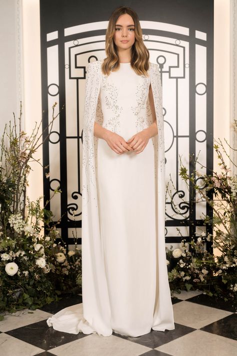 Jenny Packham Bridal Spring 2020 Collection - Vogue Prom Gown Elegant, Party Floor, Jenny Packham Wedding Dresses, Jenny Packham Bridal, Baju Kahwin, Weekend Mode, Gown Elegant, Cape Wedding Dress, White Evening Dress