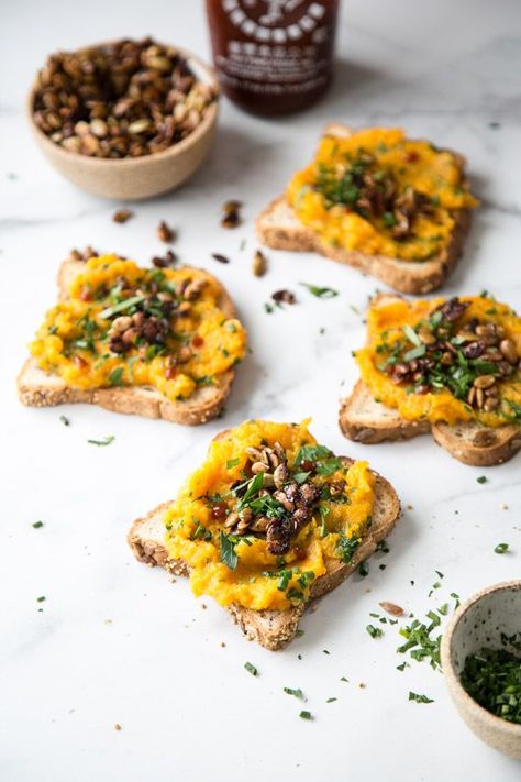 Butternut Squash Toast, Squash Toast, Pumpkin Seeds Recipe, Butternut Squash Recipes Roasted, Fall Appetizer, Gluten Free Recipes For Lunch, Butternut Squash Recipe, Gluten Free Toast, Pumpkin Seed Recipes