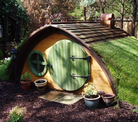 fairytale garden2 Hobbit house in your garden in tree house landscaping garden art  with treehouse hobbit Case Sotterranee, Casa Hobbit, Diy Playhouse, Tanah Liat, Hobbit Hole, Hobbit House, Have Inspiration, Earthship, Tree Houses