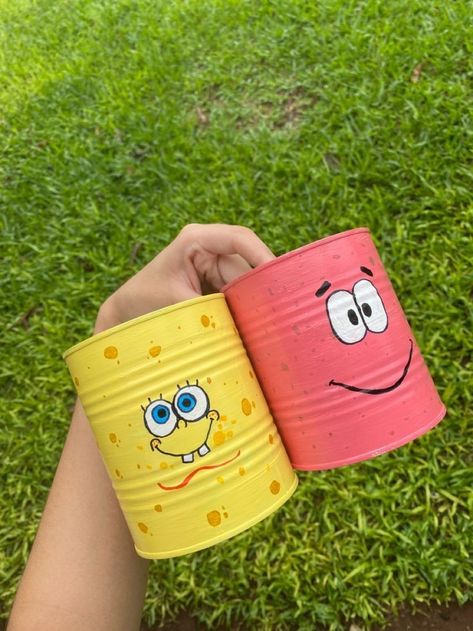 Spongebob Crafts Diy, Diy Spongebob Decorations, Spongebob Decorations Diy, Bob And Patrick, Spongebob Crafts, Spongebob Birthday Party, Spongebob Party, Spongebob Birthday, Diy Glass Bottle Crafts