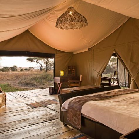 African Safari for World Celebrity | VIP Tanzania Safaris Female Archaeologist, African Safari Decor, African Safari Lodge, Lodge Ideas, Luxury Safari Lodge, Tent Living, Tanzania Travel, African House, Vintage Safari