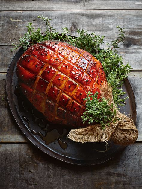 Bourbon Marmalade And Ginger Glazed Ham | Donna Hay Christmas Ham Presentation, Holiday Bites, Donna Hay Recipes, Ham Glaze Recipe, Christmas Ham, Glazed Ham, Donna Hay, Grazing Table, Ham Glaze