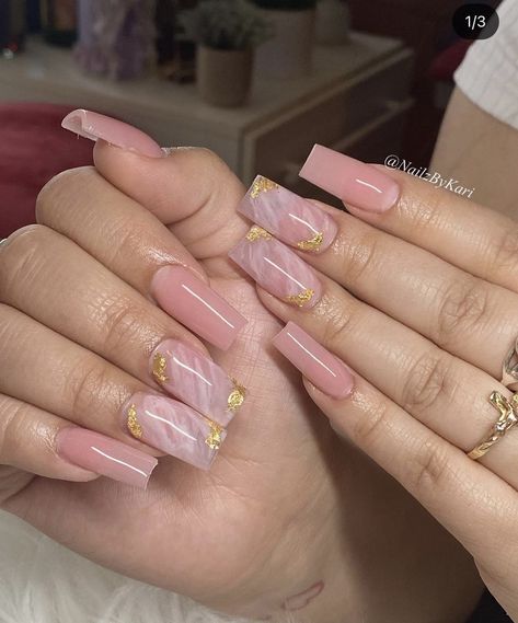 Baddie Short Square Nails, Smeduiem Nails, Good Acrylic Nails, Pink And Gold Acrylics, Baddie Birthday Nails Medium Length, Birthday Nail Set Ideas Medium Length, Short Tapered Square Nails Designs, Medium Short Nails Acrylic Square, Pink Square Nails Design