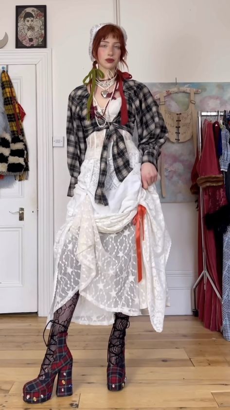 Long Skirt Pinned Up, Goth At Work, Hanging Out Outfit Casual, Fairy Tale Aesthetic Outfit, Lots Of Accessories Outfit, Weird Style Fashion, Wearing Clothes Wrong, Eclectic Fashion Vintage, Summer Layers Outfit