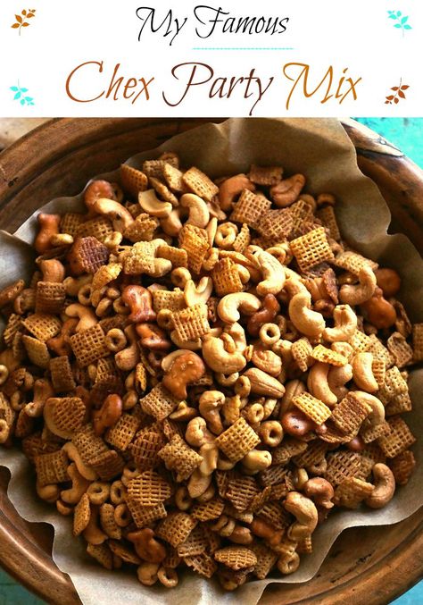 Seasoned Oyster Crackers, Chex Mix Recipes Original, Ranch Party, Party Mix Recipe, Chex Party Mix, Salted Toffee, Honey Nut Cheerios, Snack Mixes, Toffee Sauce