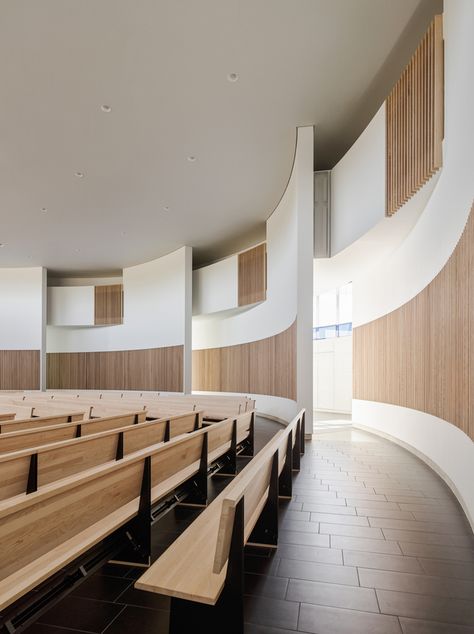 School Chapel, Auditorium Design, School Hall, Modern Church, Conference Hall, School Interior, Church Interior, Theatre Design, Church Architecture