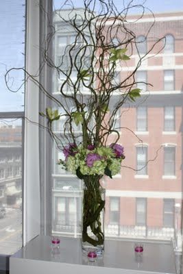 curly+willow+centerpiece | Large vases filled with curly willow branches & wreaths of hydrangea ... Curly Willow Centerpieces, Branches In Vase, Curly Willow Branches, Large Vases Decor, Tall Floral Arrangements, Porch Pots, Tree Branch Decor, Flower Branches, Greenery Centerpiece