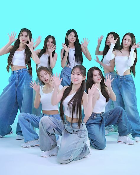 8 Member Girl Group Outfits, 8 Member Girl Group, Triples Kpop, Group Of 8, China Girl, Strong Love, Kpop Fashion Outfits, Kpop Fashion, Starry Sky