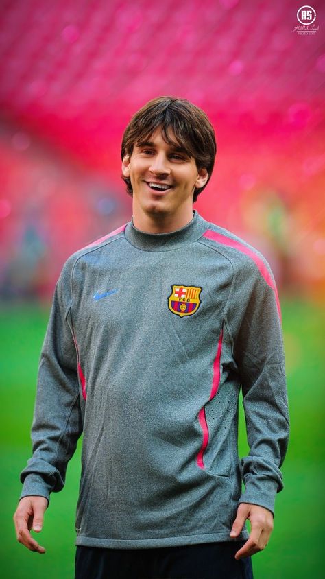 Young Messi, Soccer Images, Lionel Messi Posters, Cr7 Vs Messi, Messi Poster, Liverpool Team, Lionel Messi Fc Barcelona, Andrea Pirlo, Lionel Messi Wallpapers