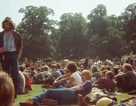 70s Uk, 70s Festival, Uk Festival, Arthur Brown, 70s Summer, Festival Aesthetic, Gardens Of Babylon, Hippie Lifestyle, Concert Aesthetic