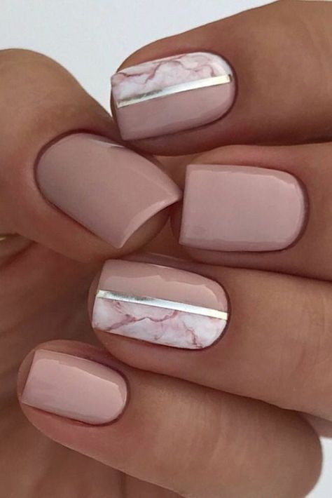 Nageldesign Ideen Marmor Muster für kurze Nägel Short Pink Nails, Wedding Day Nails, Bridal Nails Designs, Bridal Nail Art, Nails Matte, Matte Nails Design, Purple Nail, Wedding Nails Design, Nail Art Wedding