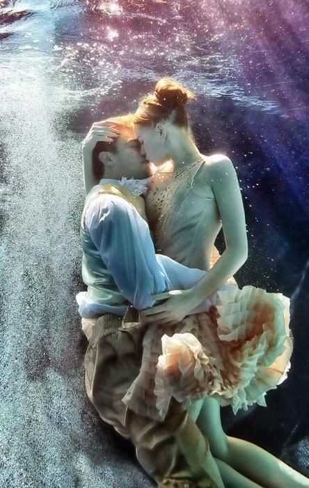 Ty A Ja, Art Amour, Twin Flame Art, Underwater Portrait, Image Couple, Flame Art, World Of Fantasy, Fantasy Aesthetic, Romantic Art