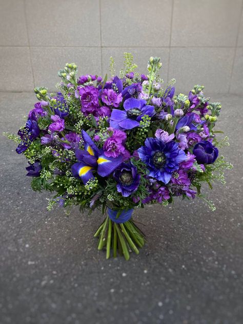 Good Shabbos, Blue Flower Arrangements, Flower Boquet, Hand Tied Bouquet, Spring Weddings, Flower Bouquets, Purim, Flower Arrangement, Wedding Colors