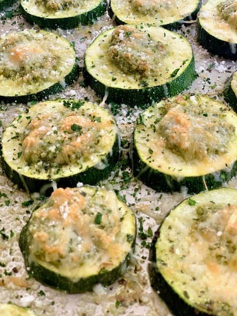 Summer Pesto, Pesto Dishes, Roasted Zucchini, Summer Zucchini, Roast Zucchini, Parmesan Recipes, How To Make Pesto, Grilled Zucchini, Side Dishes Recipes